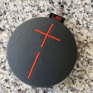 UE wireless Bluetooth rechArgeable speaker